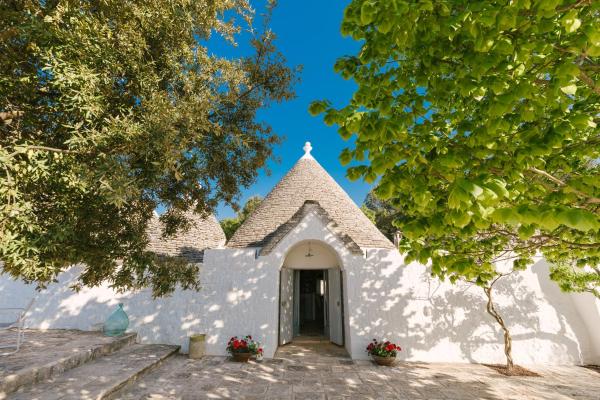 Charming Trullo with Private Pool and Spa - Trullo Amarcord, Varaa Villa Fasano Area hotellit, joissa on pysäköinti, Pysäköinti