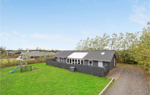 Four-Bedroom Holiday Home In Tarm, Varaa Lomakoti Vestjylland SPA-hotellit, SPA