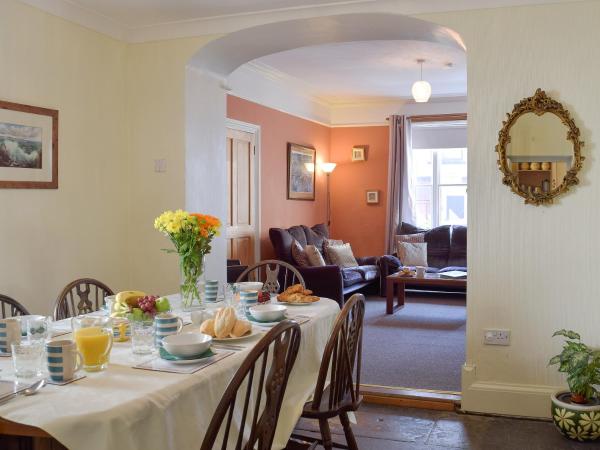 Rose Cottage, Varaa Lomakoti Tenby 