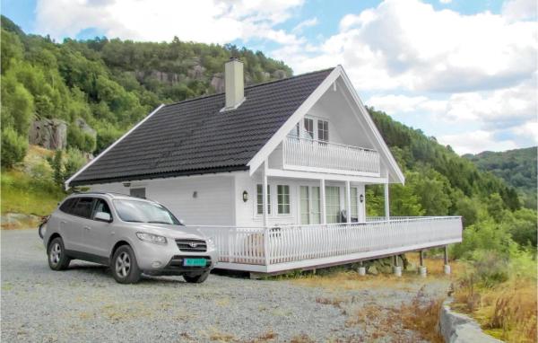 Beautiful Home In Fister With Wifi, Varaa Lomakoti Fister Rogaland