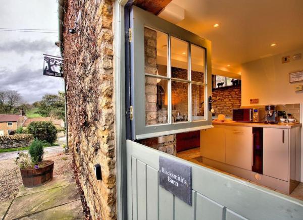 Blacksmith’s Barn - Cosy, Chilled & Dog Friendly., Varaa Lomakoti Wykeham 