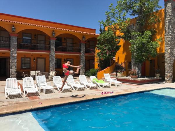 HOTEL QUINTA SANTA CECILIA, Varaa  Coahuila hotellit, joissa on uima-allas, Uima-allas