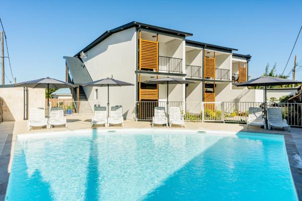Residence Touristique LES MASCARINS, Varaa Hotelli Saint-Pierre hotellit, joissa on uima-allas, Uima-allas