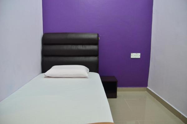 Deena Hotel Bajet, Varaa  Gua Musang Kelantan
