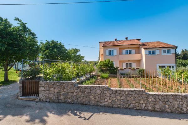 Apartments Blanka, Varaa Huoneisto Nerezine 