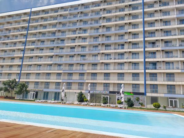 BLAXY Resort STEFI, Varaa  Constanta hotellit, joissa on pysäköinti, Pysäköinti