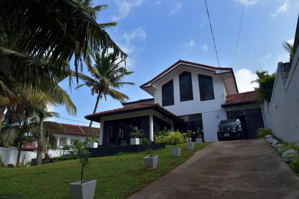 Absolute Breeze by cherins, Varaa  Matara. SPA-hotellit, SPA