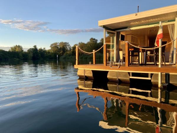 AhoiWerder Hausboot Havelzauber führerscheinfrei, Varaa  Franzensberg Brandenburg