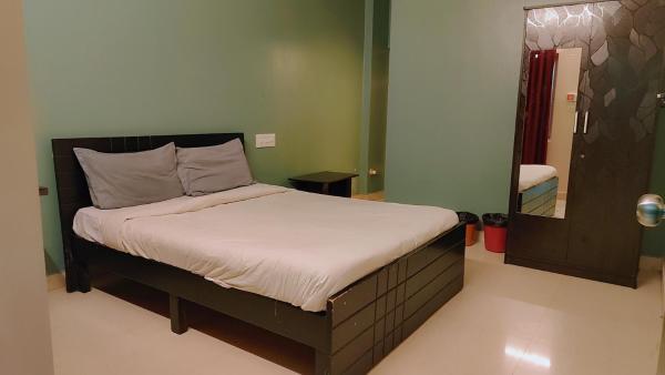 Metro Suites, Varaa Hotelli Bangalore Bangalore