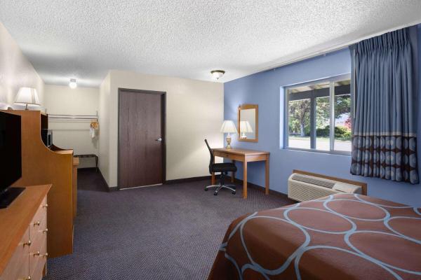 Super 8 By Wyndham Susanville, Varaa Hotelli Susanville Kalifornia