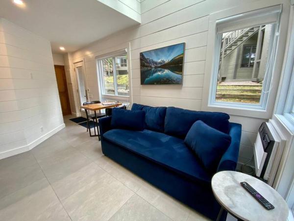 Modern Cottage in the Tremblant Ski Village, Varaa  Mont-Tremblant Village 