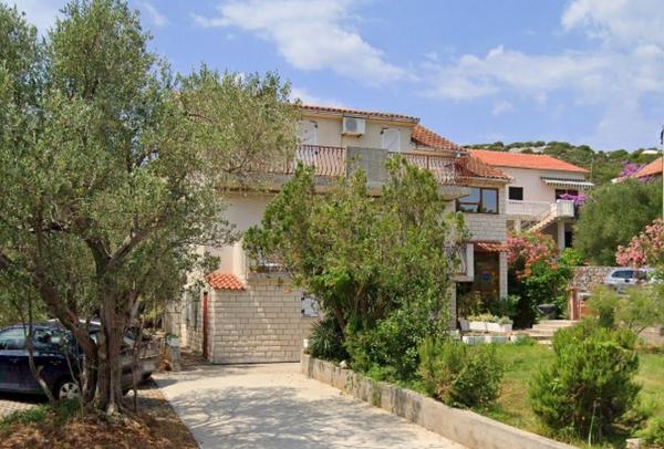 Apartments by the sea Tkon, Pasman - 21943, Varaa  Tkon Pasman Island