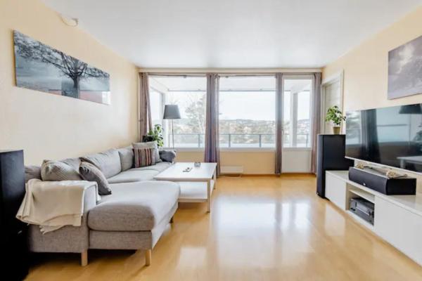 Calm and tidy room in apartment, 14min train ride to city center, Varaa  Høybråten Oslo County