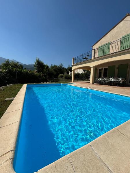 Villa Mimosa - Modern Villa with Private Pool & Mountain View, Varaa  Fuilla 
