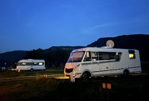 Góry Stołowe Camp - całoroczne miejsce na kamper, przyczepę lub namiot, Varaa  Radków Table Mountains