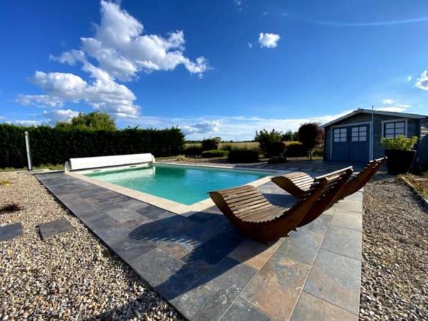 Villa Maya, Varaa  Bonnet hotellit, joissa on uima-allas, Uima-allas