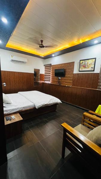 Hotel Ambani, Varaa  Zirakpur Haryana
