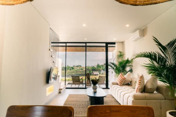 The Menuai Bali Villas Canggu, Varaa Hotelli Hotellit Badung uima-altaalla, Uima-allas