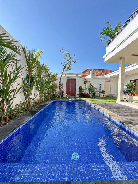 Canggu\s Hottest Spot - Brand New Villa with Rooftop Views 2BRs and PS5, Varaa  Badung hotellit, joissa on uima-allas, Uima-allas