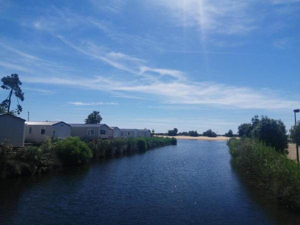 Mobil Homes Camping 4 étoiles Les Viviers, Varaa  SPA-hotellit kohteessa Aquitaine, SPA