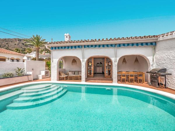 Villa in mediterranean style with private pool, Varaa  Hotellit Axarquía uima-altaalla, Uima-allas