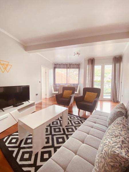 Village Square Coastal Apartment 3G, Varaa Huoneisto Machico Madeira