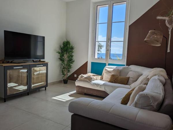 Villa vue mer proche mer 10 personnes, Varaa  Saint-Raphael Mimosa Road