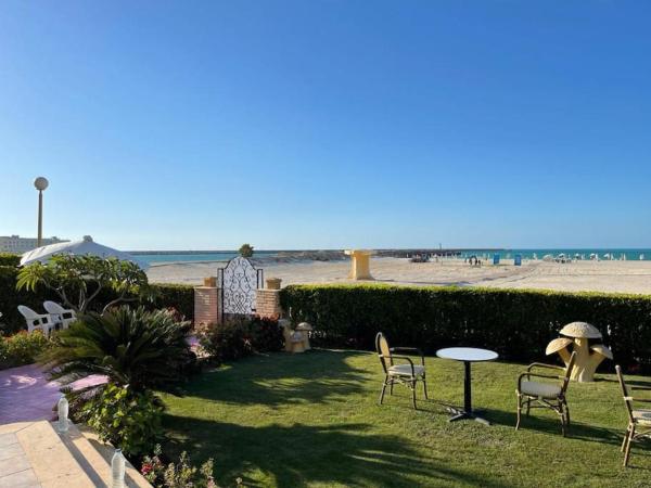 Beachfront Villa North Coast, Varaa  Marina 