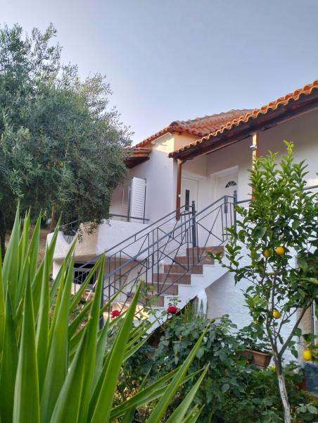 Theas Apartment, Varaa Huoneisto Hotellit Epirus pysäköinnillä, Pysäköinti