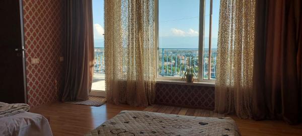 Panorama in KUTAISI, Varaa  Ukimerioni 
