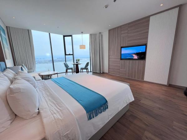 A La Carte Hạ Long Bay - Tầng cao, view biển, Varaa  Hotellit Quang Ninh uima-altaalla, Uima-allas