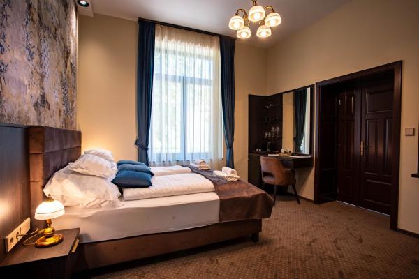 Vöröskő Villa- ALELNÖKI szauna és jakuzzi használattal, Varaa  Balatonalmádi Veszprém