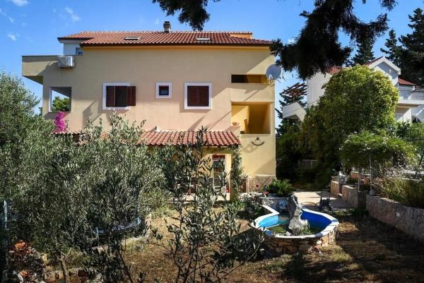 Apartments with swimming pool Stari Grad, Hvar - 22629, Varaa  Stari Grad Hvar