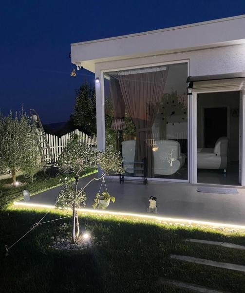 DSVilla, Varaa  Elbasan County hotellit, joissa on uima-allas, Uima-allas