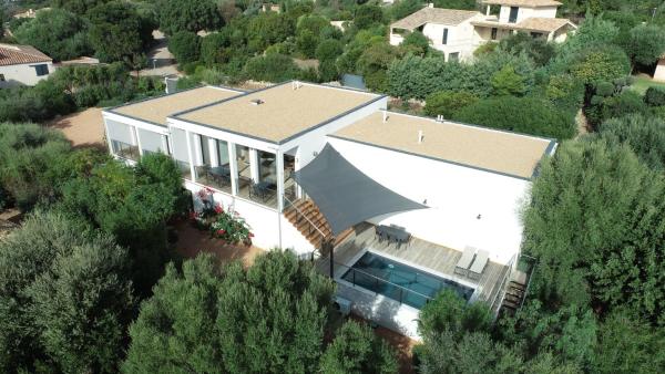 Villa La Rondina vue mer, piscine et plage à pied., Varaa  Zonza 