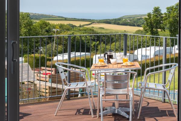 Cornish Coasts Holiday Park, Varaa  Bude Cornwall