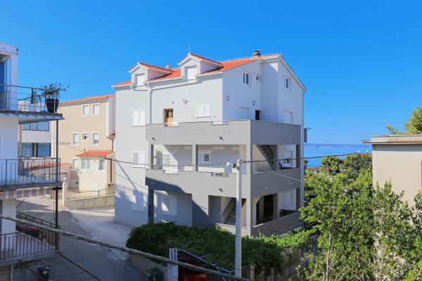 Apartments with parking space Podstrana, Split - 6072, Varaa Huoneisto Podstrana Split Region