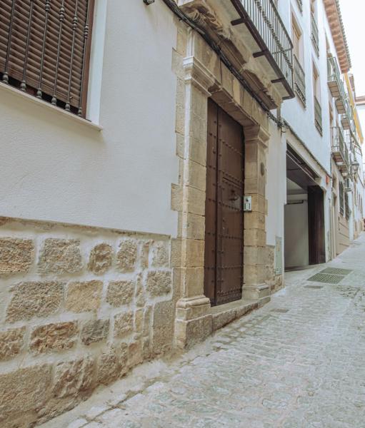 Apartamentos Turísticos Pilaria, Varaa  Hotellit Jaén uima-altaalla, Uima-allas