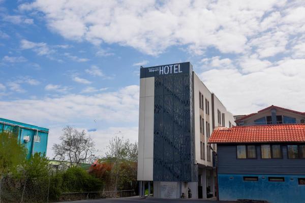 Bucharest Airport Accomodation, Varaa Hotelli Ilfov hotellit, joissa on uima-allas, Uima-allas