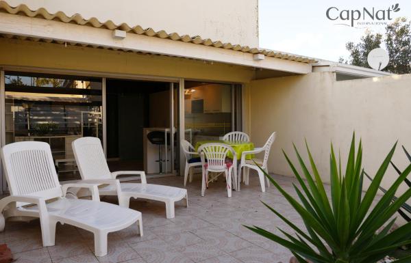 CapNat - Village Naturiste - Port Nature - Villa Dolce Vita, Varaa  Hérault hotellit, joissa on pysäköinti, Pysäköinti