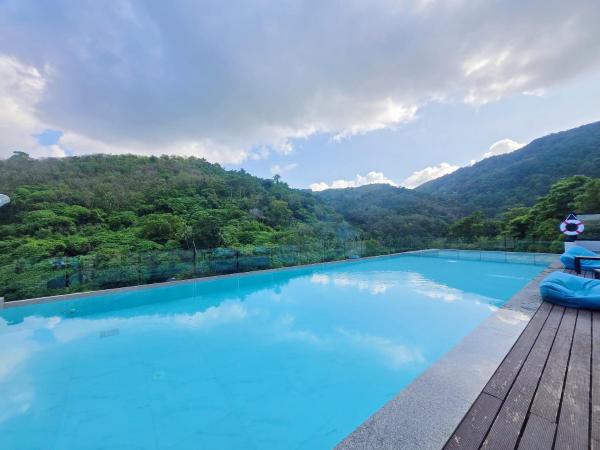 Karon Utopia, Varaa  Ban Karon Phuket