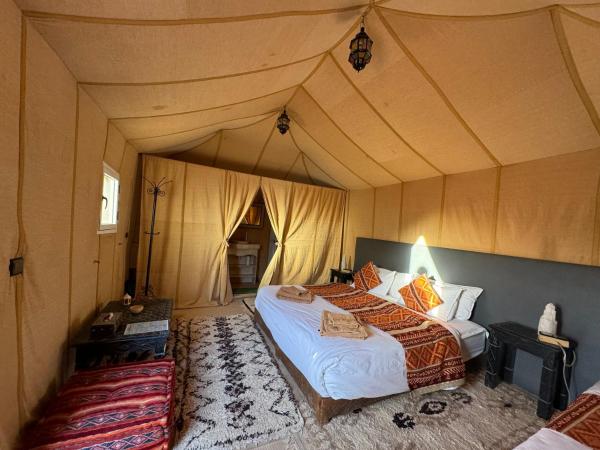 Hagra Luxury Camp Merzouga, Varaa Hotelli Merzouga 