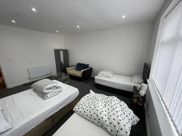 Pc home Room A, Varaa  Hyde Suur-Manchester