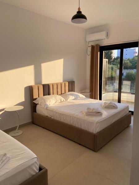 Karafili House, Varaa  Hotellit Vlorë County pysäköinnillä, Pysäköinti
