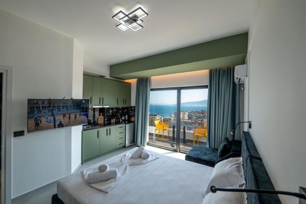 Euphoria Apartments, Varaa Huoneisto Hotellit Vlorë County uima-altaalla, Uima-allas