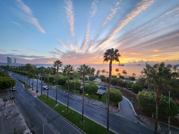 Luxury Kalipso Beachfront, Varaa  Limassol Limassol