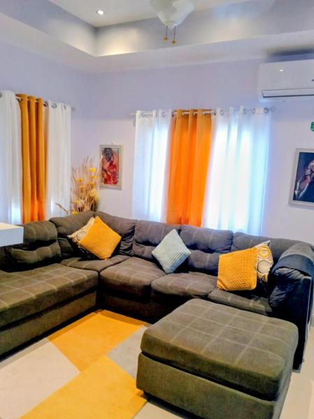 Summer Breeze Villa, Varaa  Hotellit Hanover uima-altaalla, Uima-allas