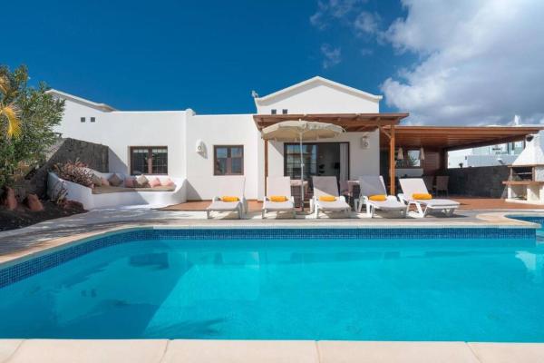 Villa Nueva, Varaa  Canary Islands hotellit, joissa on uima-allas, Uima-allas