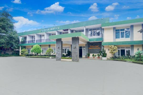 Dancenter Bogor near Taman Safari formerly Hotel Rudian 1, Varaa Hotelli Brujul West Java