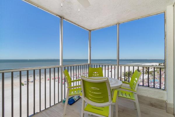 Beach Villas 706 Top-Floor Condo with Gulf Views, Pool condo, Varaa  SPA-hotellit kohteessa Florida, SPA